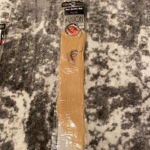 Lord & Cliff Fusion 16” blonde human hair extensions, color #24